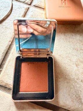 Haus Labs By Lady Gaga Terracotta Bronzer Compact - Warm Peach Brown